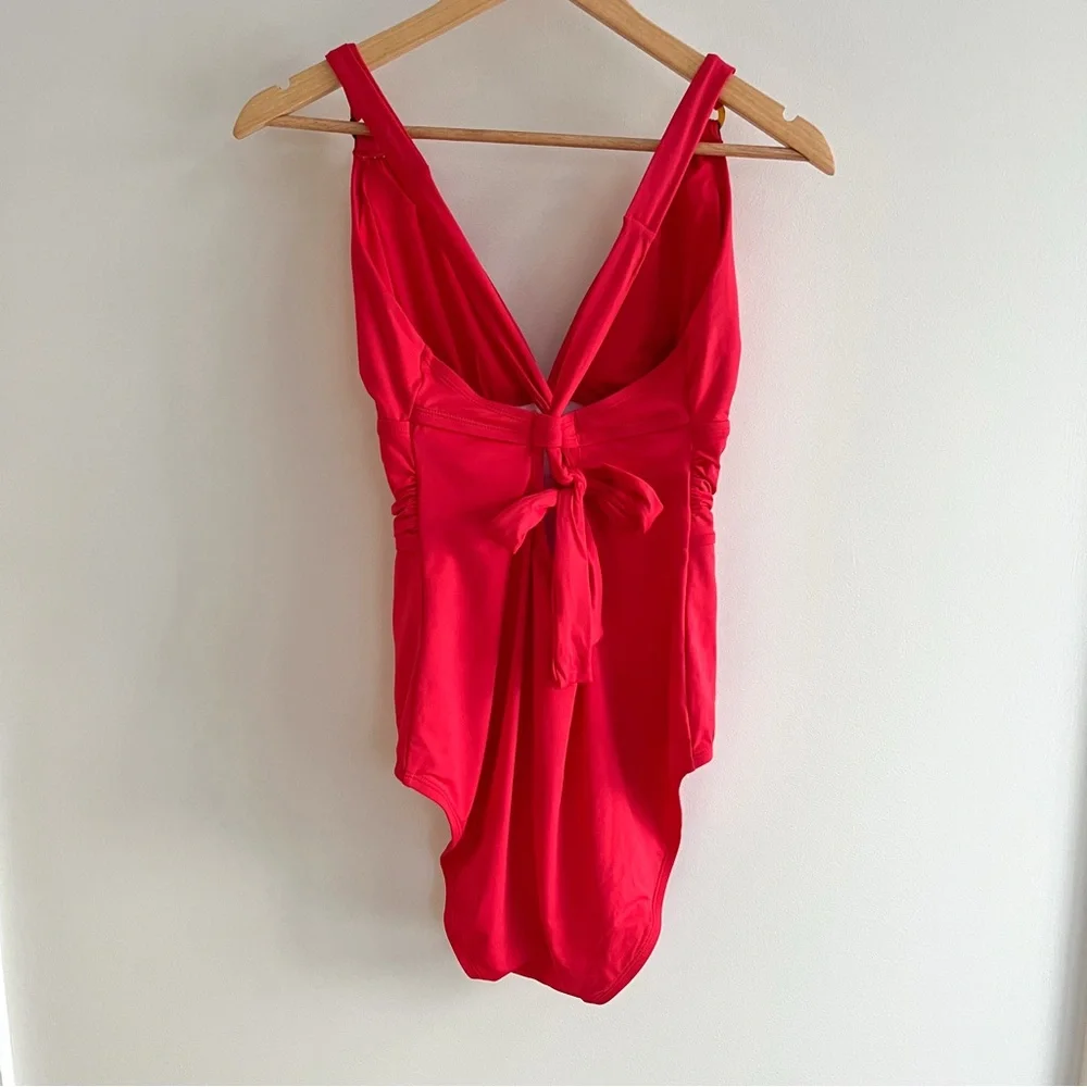 Tommy Bahama Pearl Novelty V Neck One Piece Cross Back Swimsuit Red Hibiscus 14